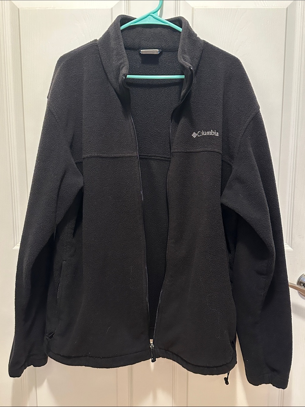 Columbia Black Lightweight Full-Zip Fleece Jacket